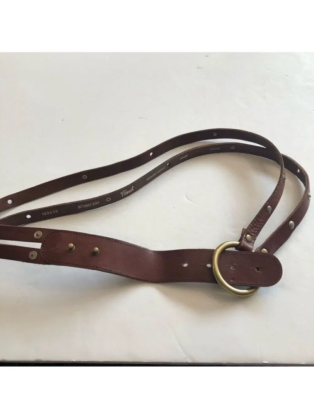 Fossil Size S vintage brown leather belt. Double strap ring closure studded